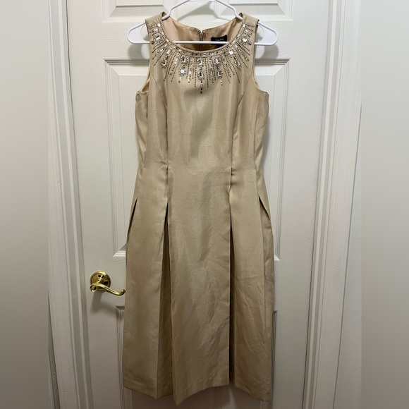 Tahari Champagne Cocktail Dress with jeweled neckline size 8 - Picture 7 of 7
